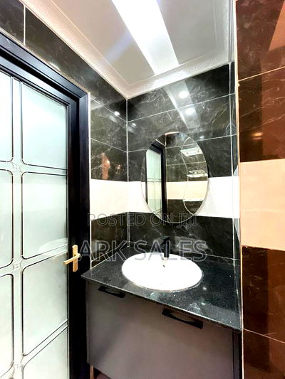 4bdrm Apartment in Cozy Gardens, Hurlingham for sale - Image 6