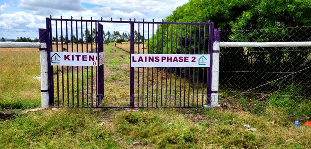 50 by 100 Plots, Kitengela, Million.