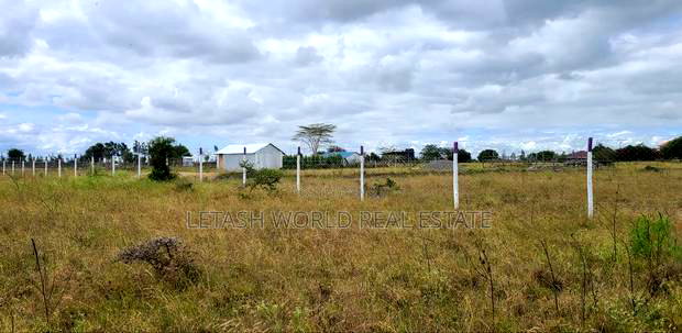 50 by 100 Plots, Kitengela, Million.