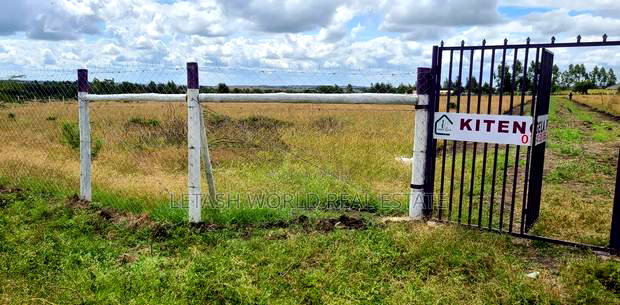 50 by 100 Plots, Kitengela, Million.