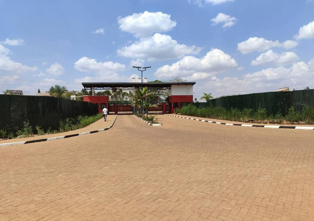 4BR All-Ensuite Detached Villa with DSQ & Pool - Membley, Ruiru