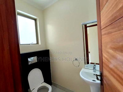 3bdrm Apartment in Roysambu for sale - Image 10