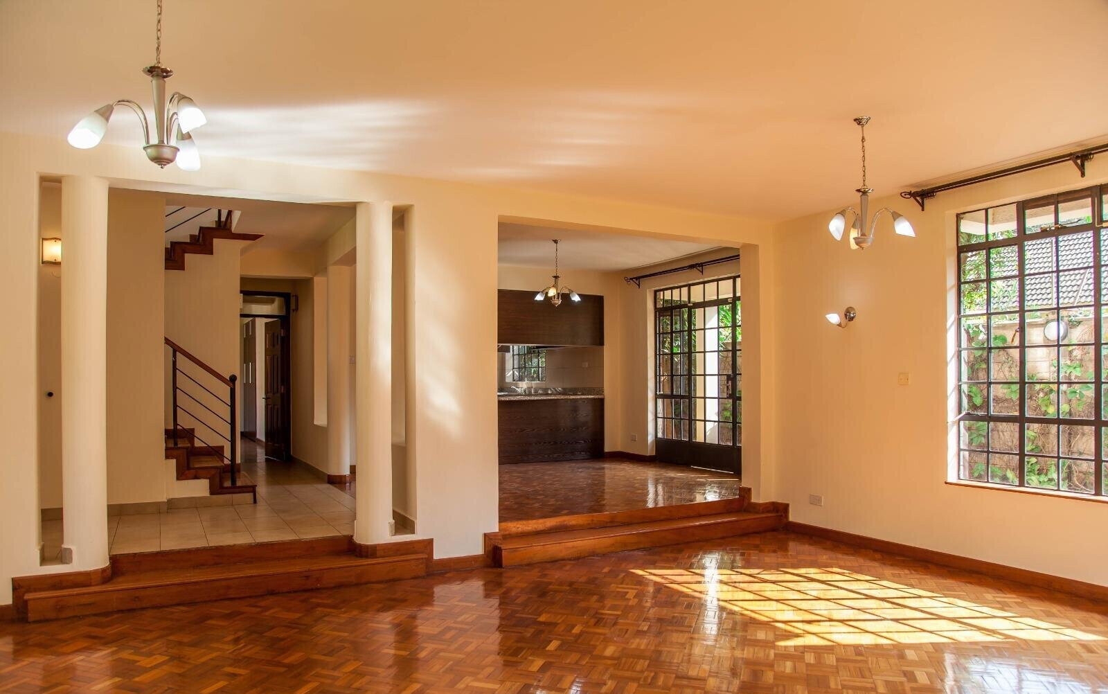 4-Ensuite Townhouse with DSQ & Private Garden - Lavington