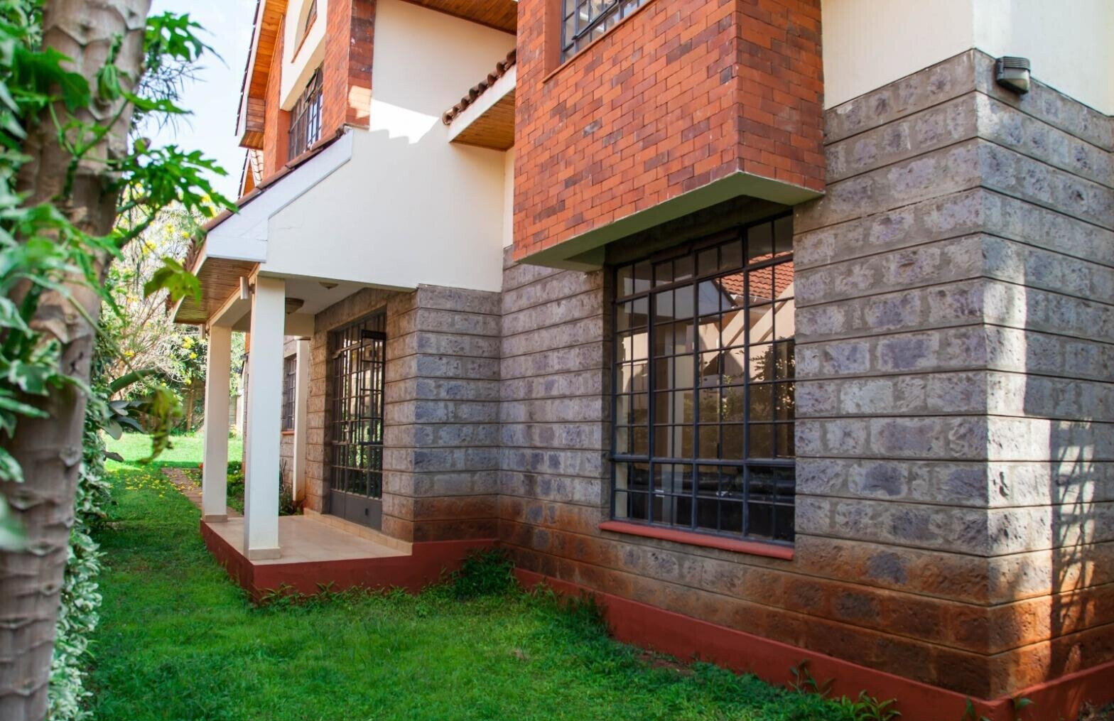 4-Ensuite Townhouse with DSQ & Private Garden - Lavington