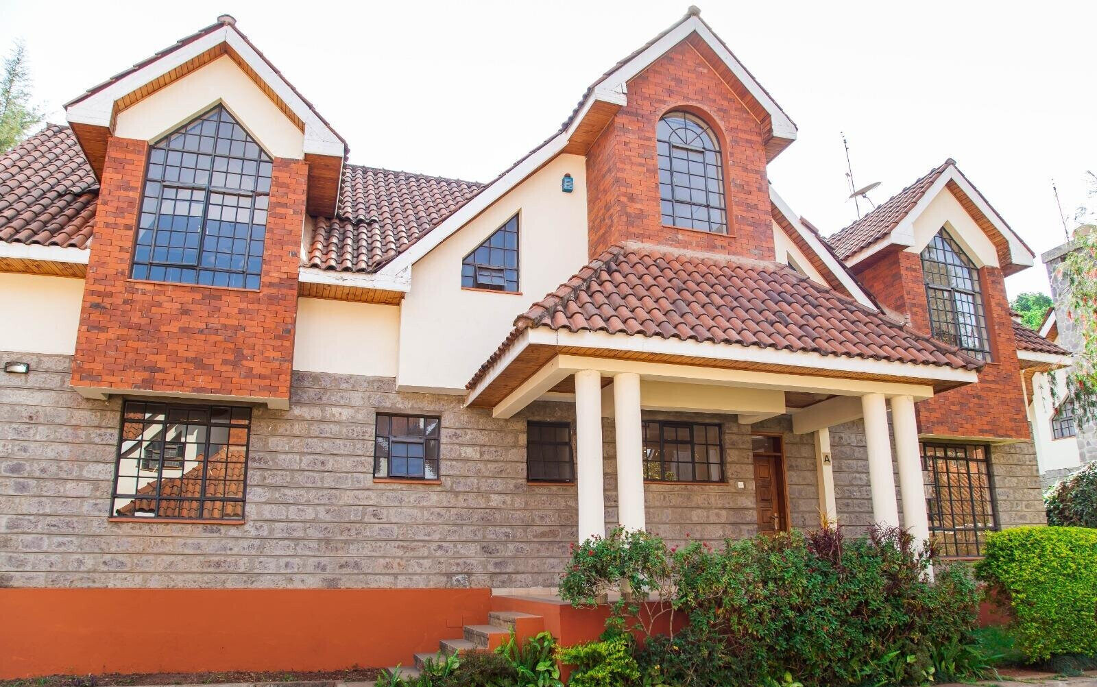 4-Ensuite Townhouse with DSQ & Private Garden - Lavington