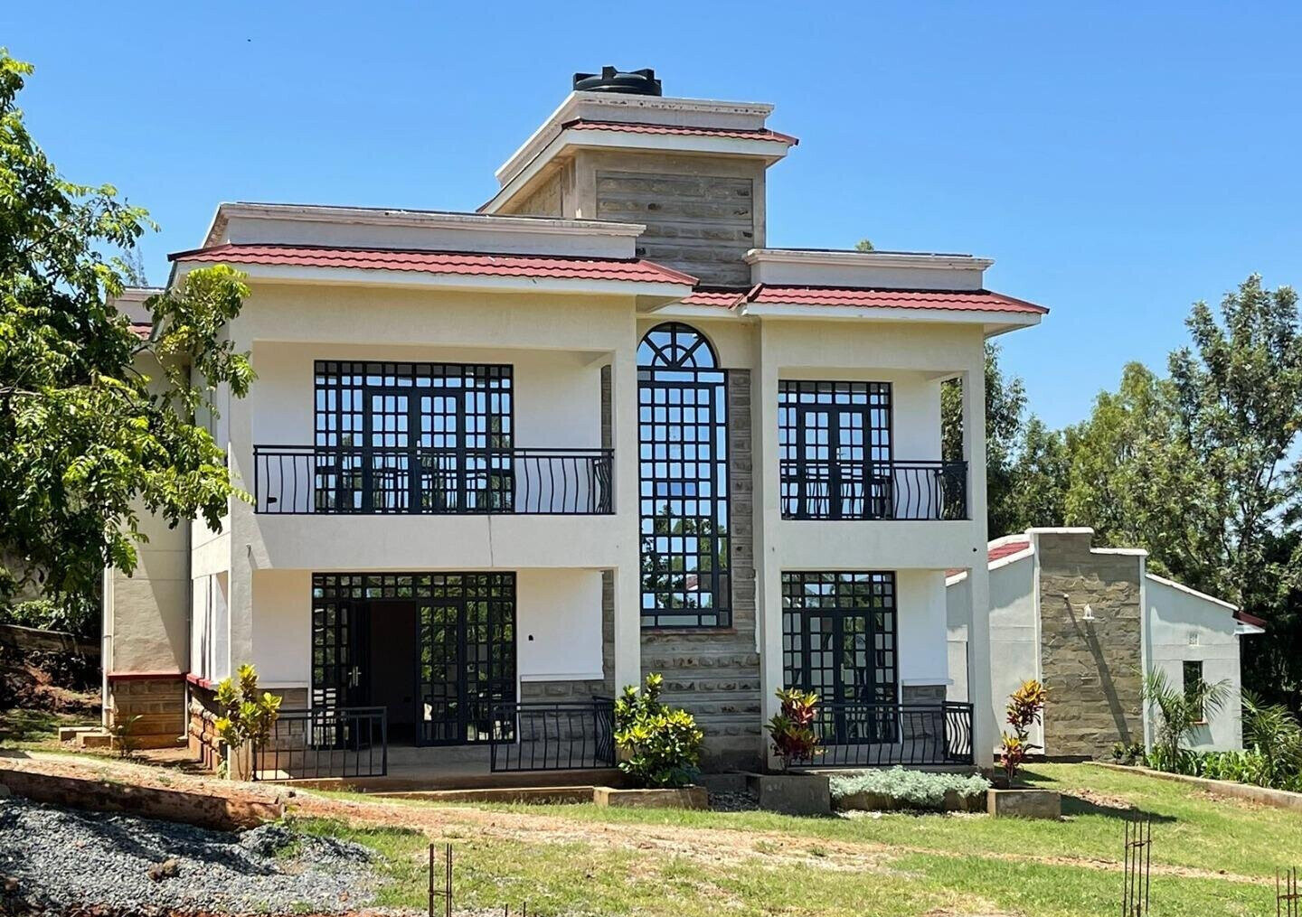 4BR Townhouse with DSQ & Development Potential - Kisumu CBD