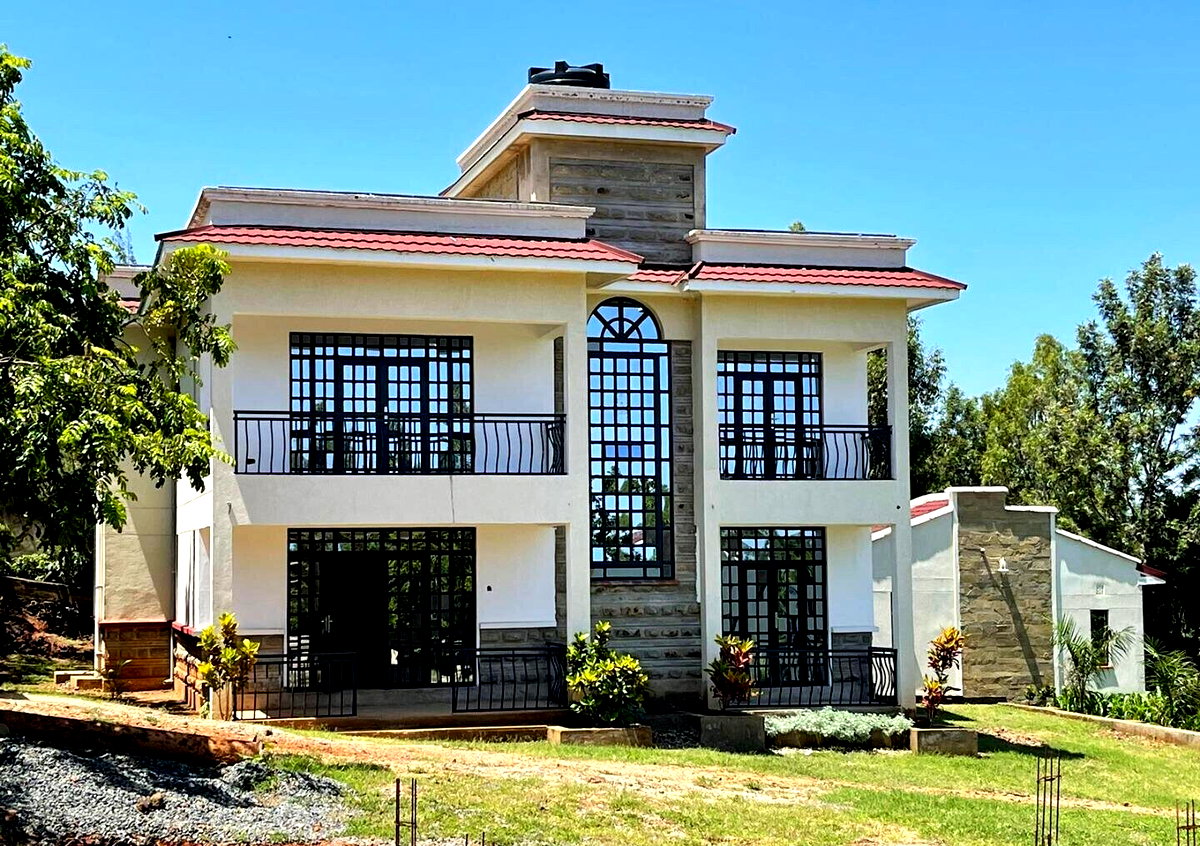 4BR Townhouse with DSQ & Development Potential - Kisumu CBD