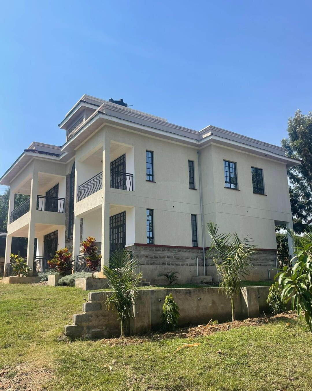 4BR Townhouse with DSQ & Development Potential - Kisumu CBD