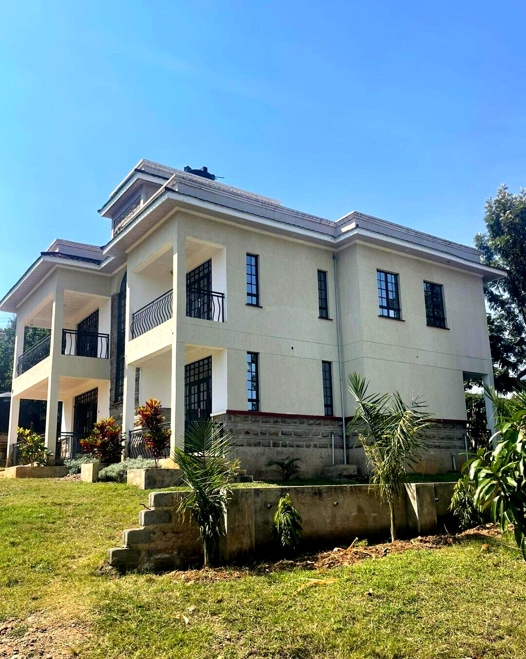 4BR Townhouse with DSQ & Development Potential - Kisumu CBD
