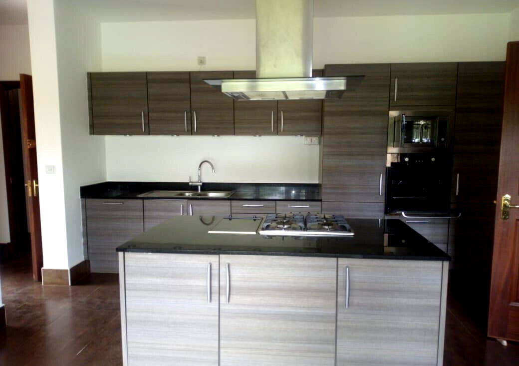 4 En-Suite Villa with Clubhouse & Tennis Court - Kitisuru