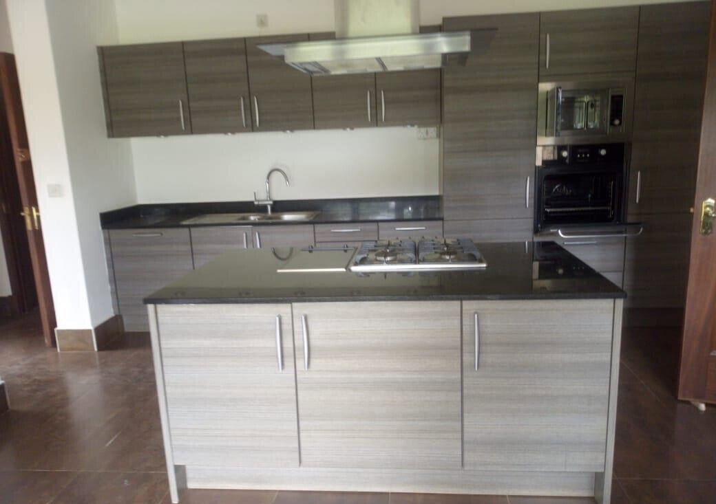 4 En-Suite Villa with Clubhouse & Tennis Court - Kitisuru