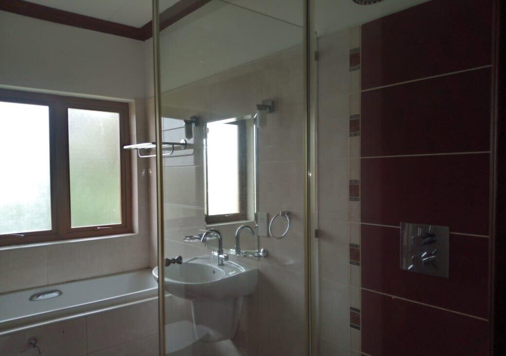 4 En-Suite Villa with Clubhouse & Tennis Court - Kitisuru
