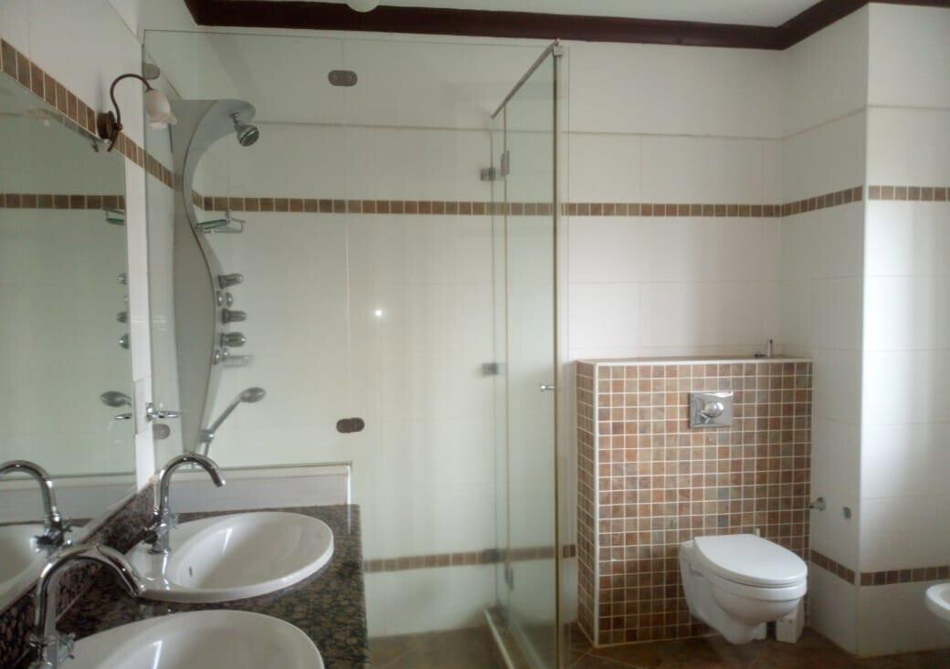 4 En-Suite Villa with Clubhouse & Tennis Court - Kitisuru
