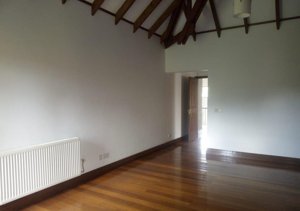 4 En-Suite Villa with Clubhouse & Tennis Court - Kitisuru