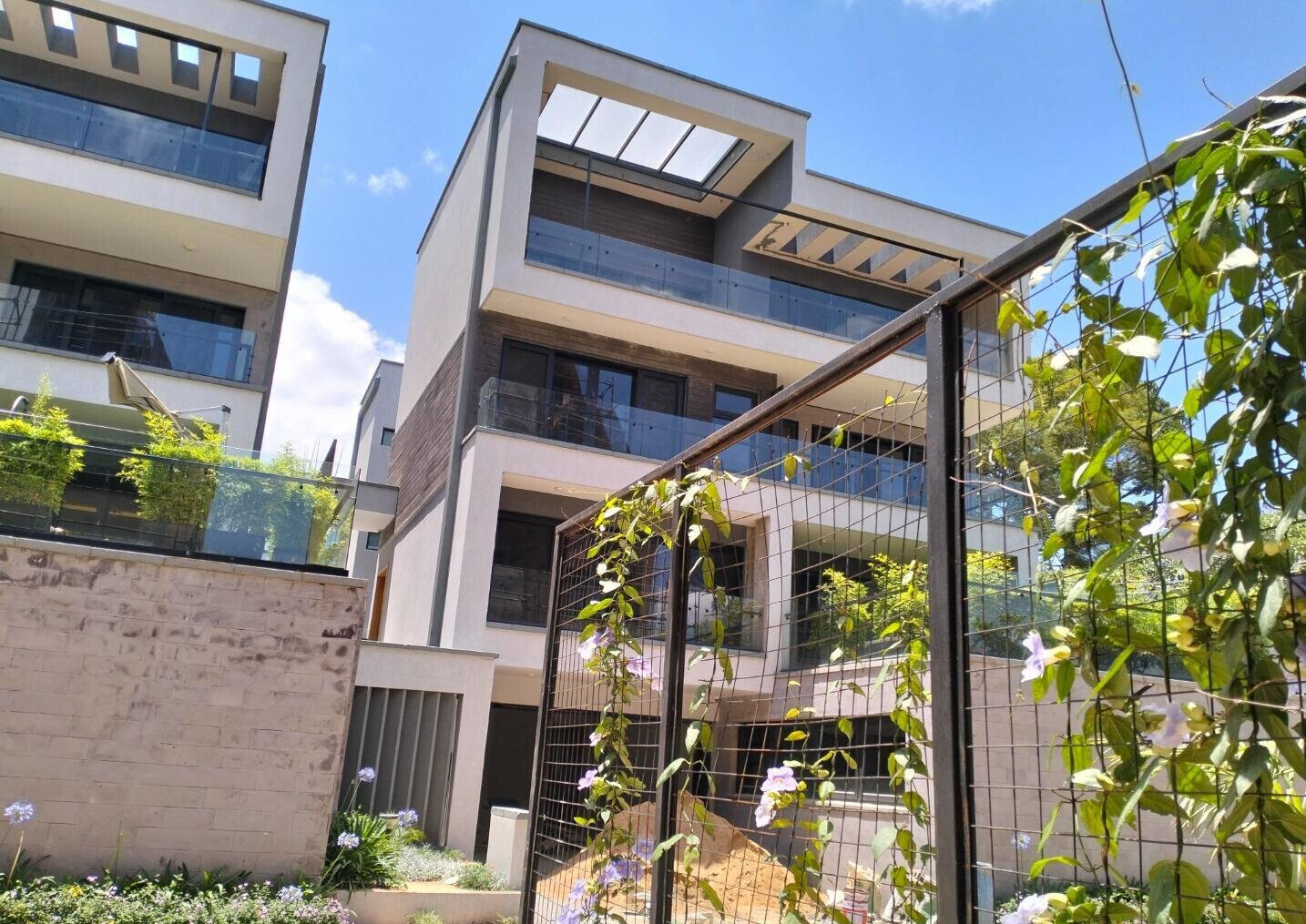 Diplomatic 5BR Villa with Cinema & Lift - Lavington