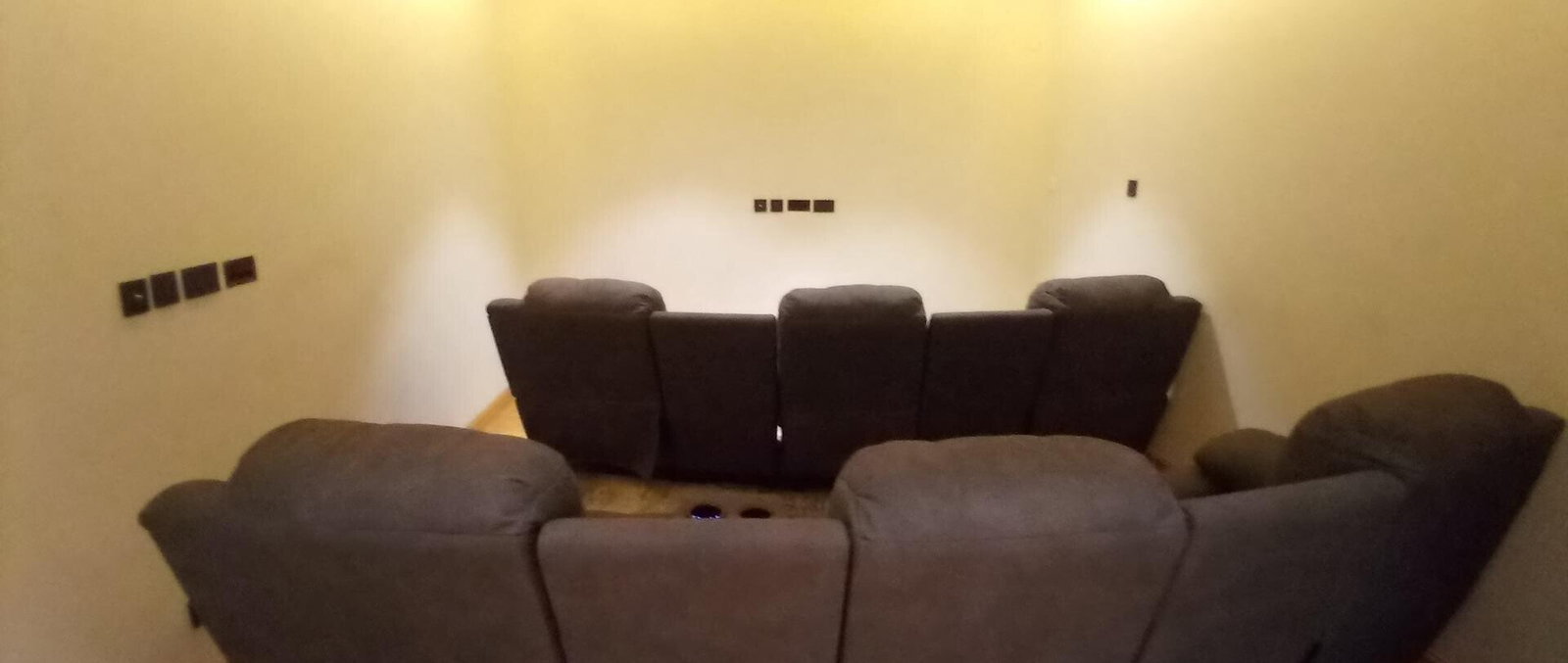 Diplomatic 5BR Villa with Cinema & Lift - Lavington