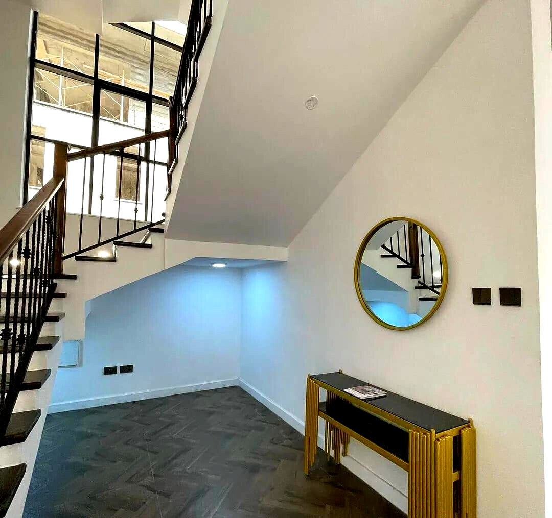 4-Ensuite Townhouse with DSQ & Solar Heating - Lavington
