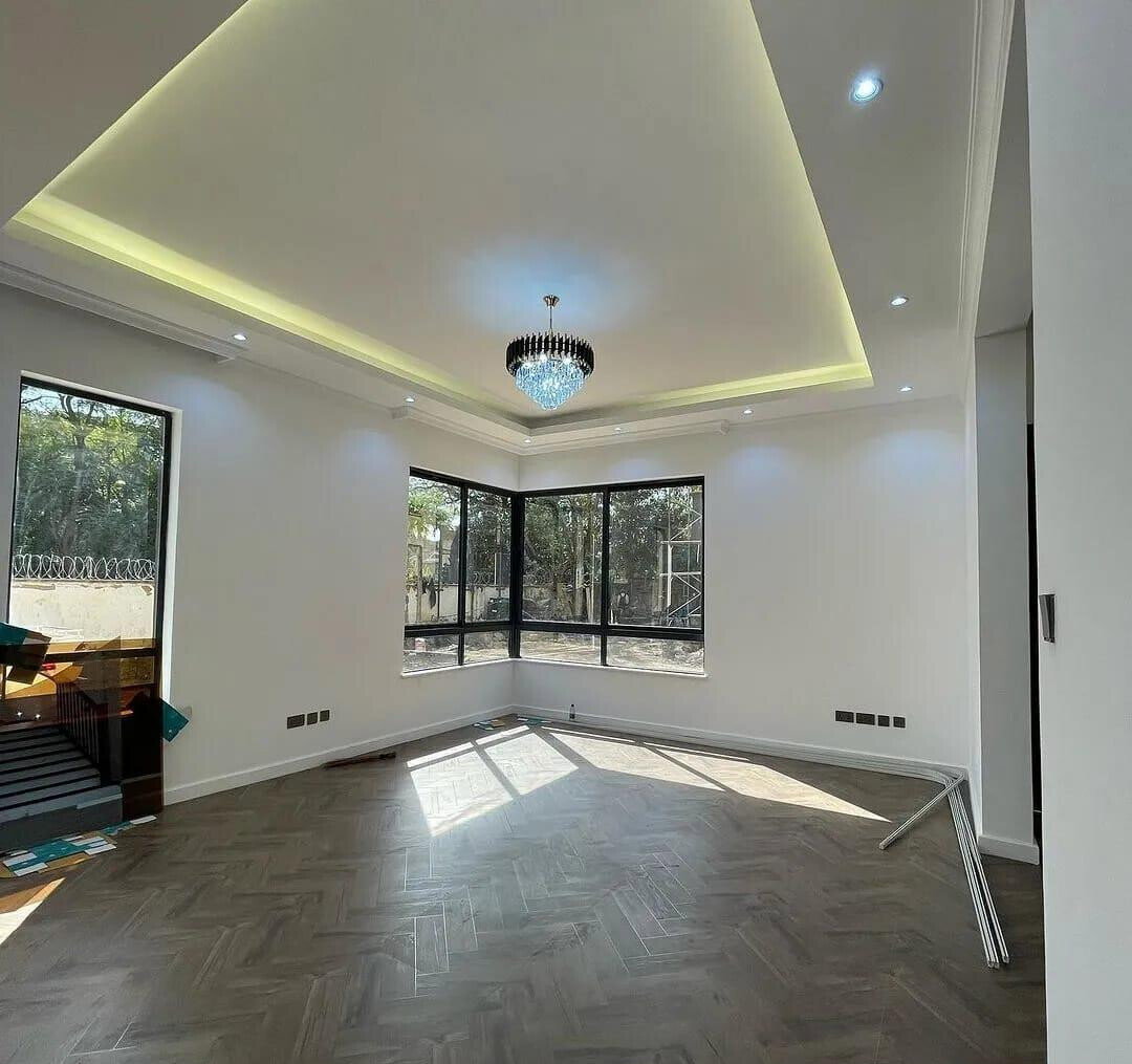 4-Ensuite Townhouse with DSQ & Solar Heating - Lavington