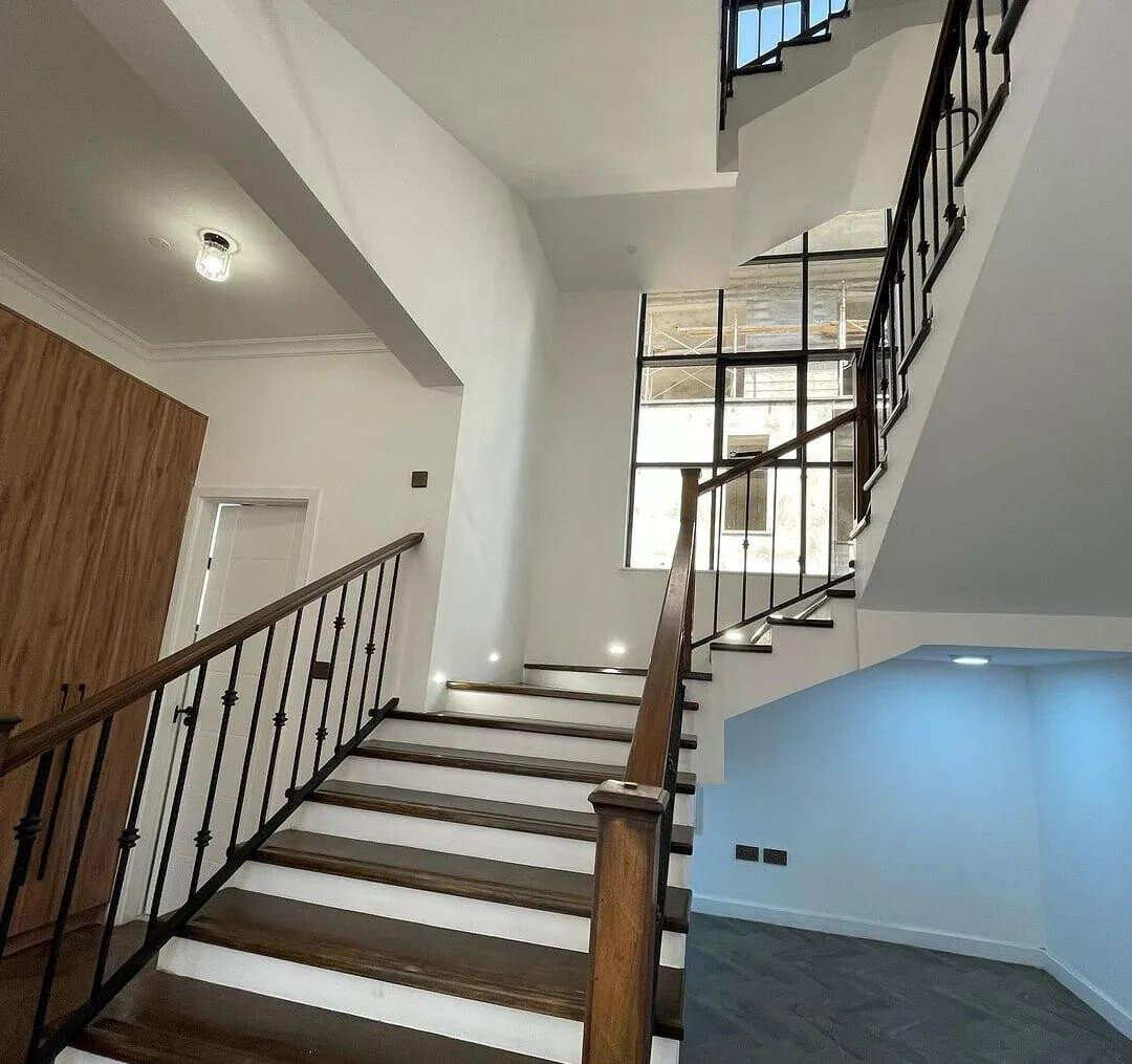 4-Ensuite Townhouse with DSQ & Solar Heating - Lavington