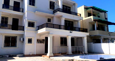 6BR All-Ensuite Townhouse with Pool, 1 Min to Beach - Nyali
