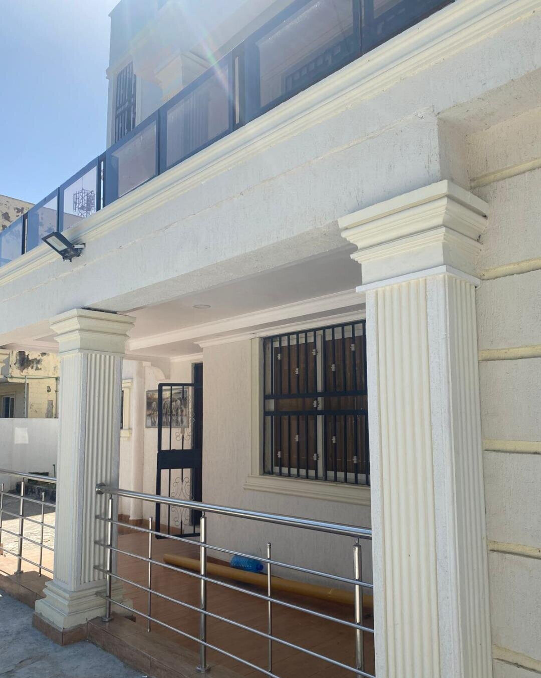 6BR All-Ensuite Townhouse with Pool, 1 Min to Beach - Nyali