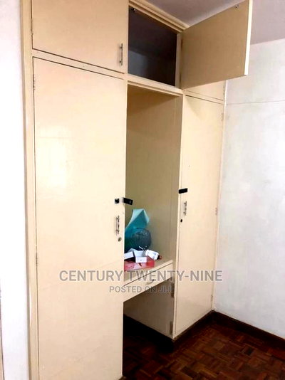 Mini Flat in Rehmat Apartments, Parklands/Highridge for sale - Image 4
