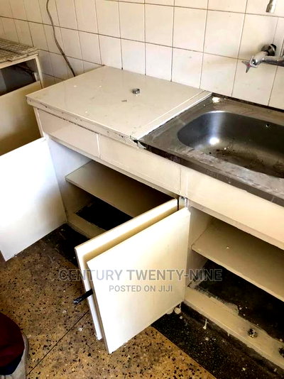 Mini Flat in Rehmat Apartments, Parklands/Highridge for sale - Image 3