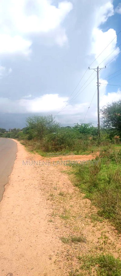Embu County, Mutuobare Town 2acres Along the Main Tarmac - Image 1