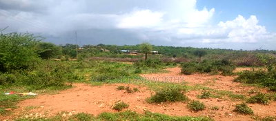 Embu County, Mutuobare Town 2acres Along the Main Tarmac - Image 4