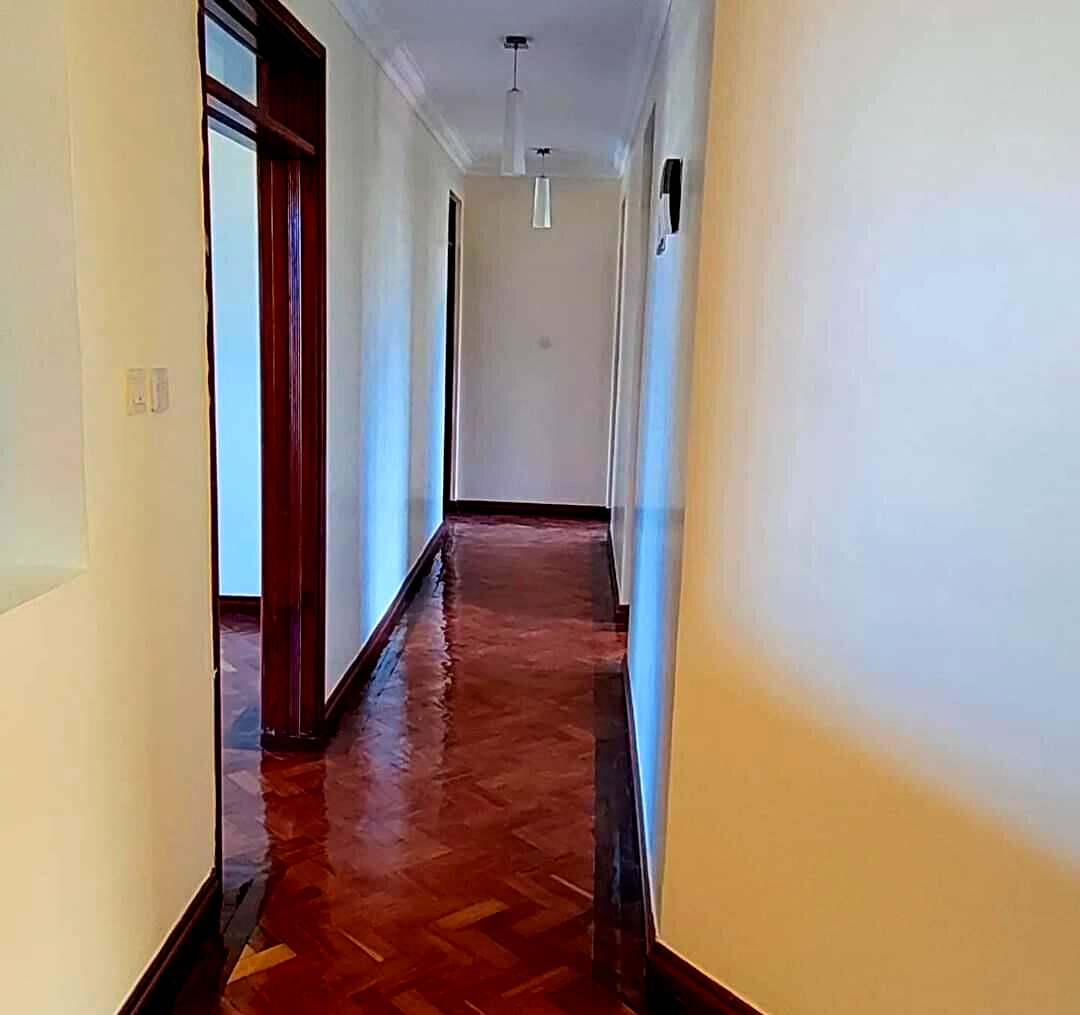 6-Ensuite Maisonette with Lush Gardens & DSQ – Karen