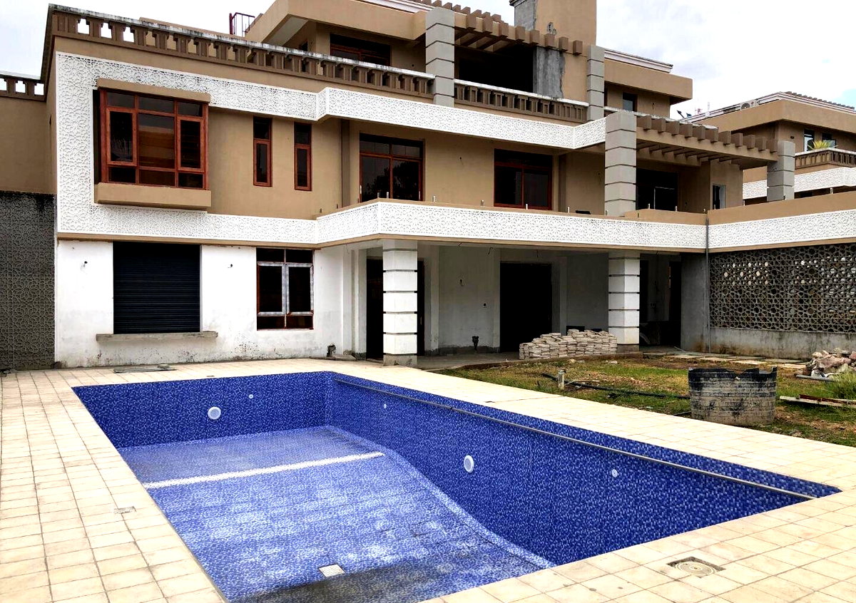 Newly Built 5BR Townhouse with Private Pool - Nyali
