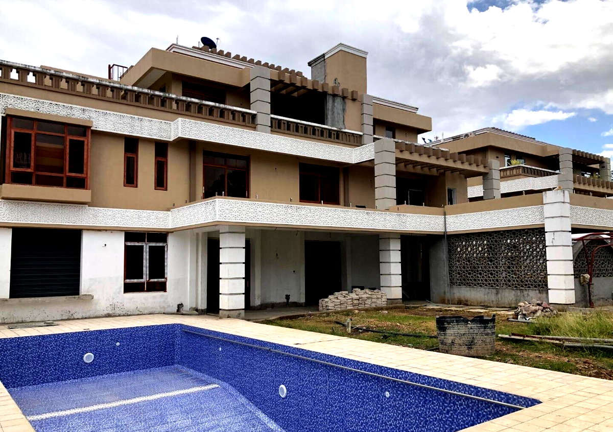 Newly Built 5BR Townhouse with Private Pool - Nyali