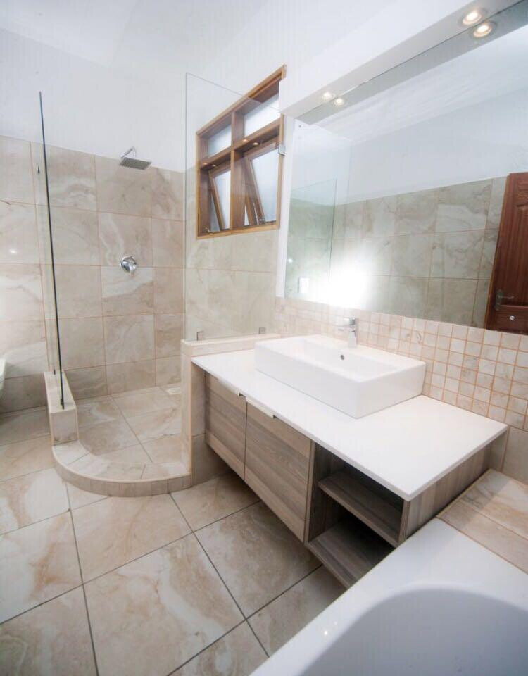 Contemporary Swahili-Design 4BR Villa with Private Garden - Nyali