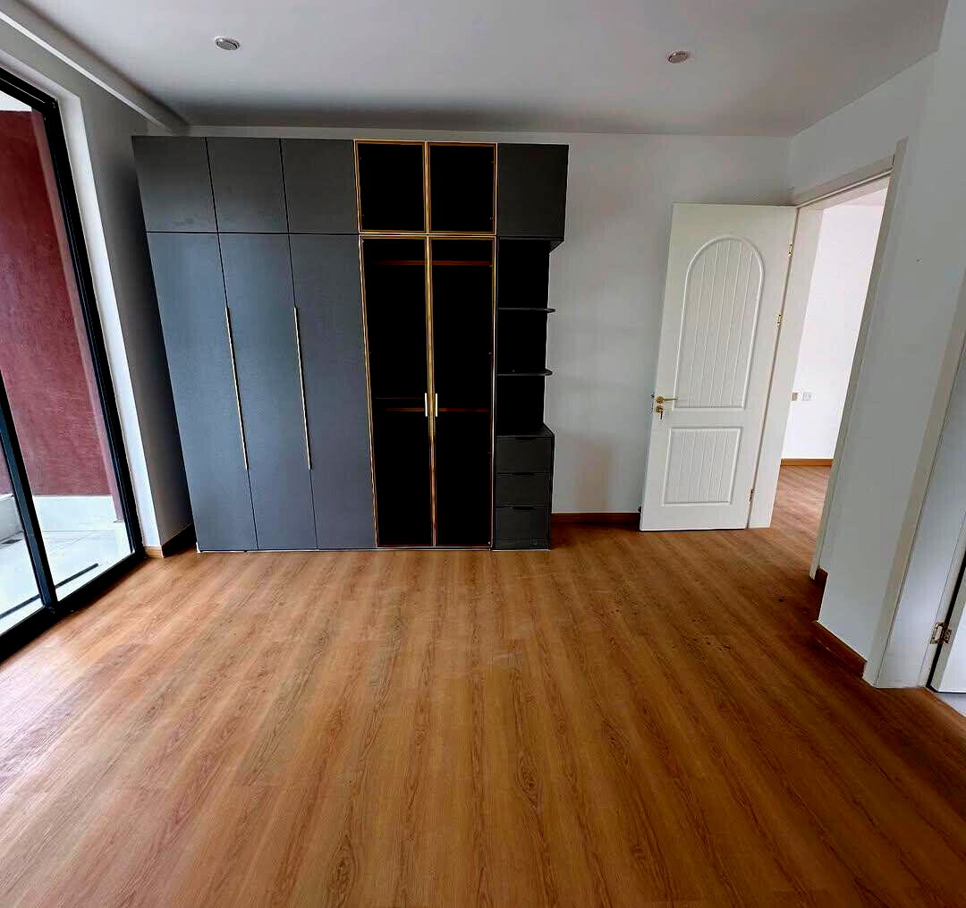 5-Ensuite Villas with Private Balconies - Lavington Green