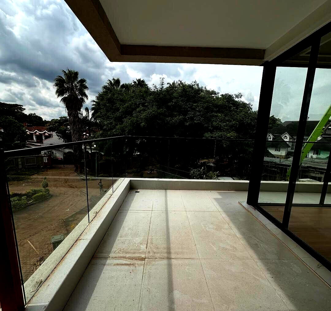 5-Ensuite Villas with Private Balconies - Lavington Green