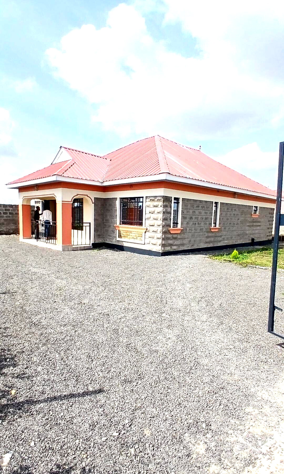 Modern 3BR Corner Bungalow with Ready Docs - Kitengela Yukos