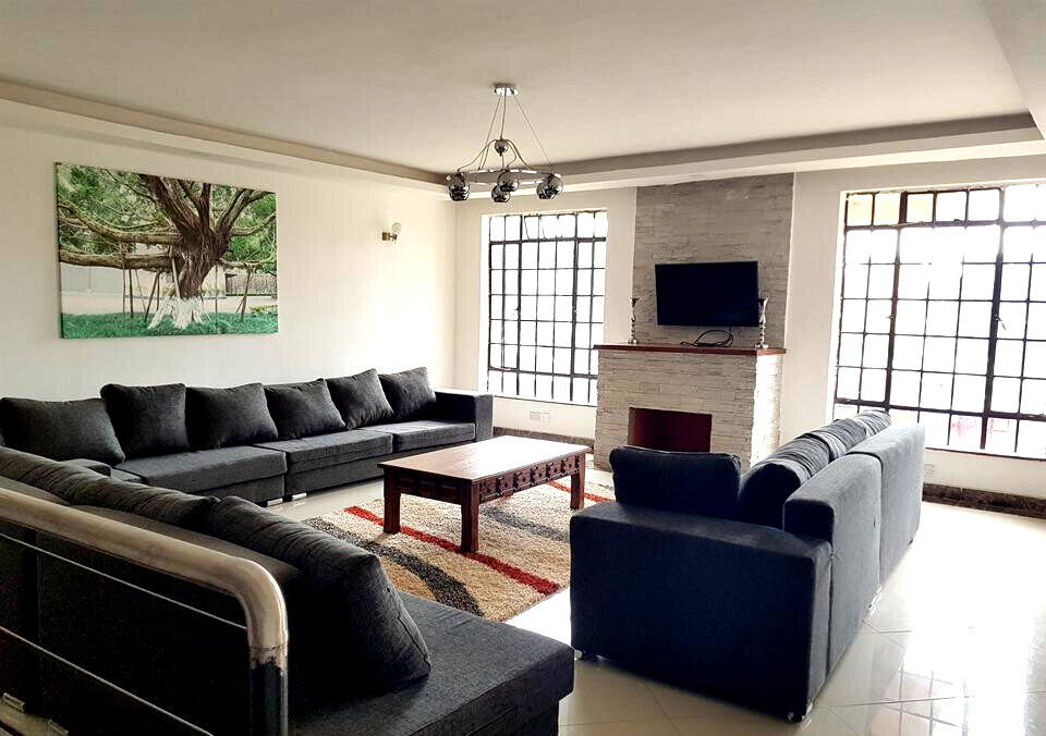 Sunken Lounge Townhouse with Fireplace & Garden - Kitisuru