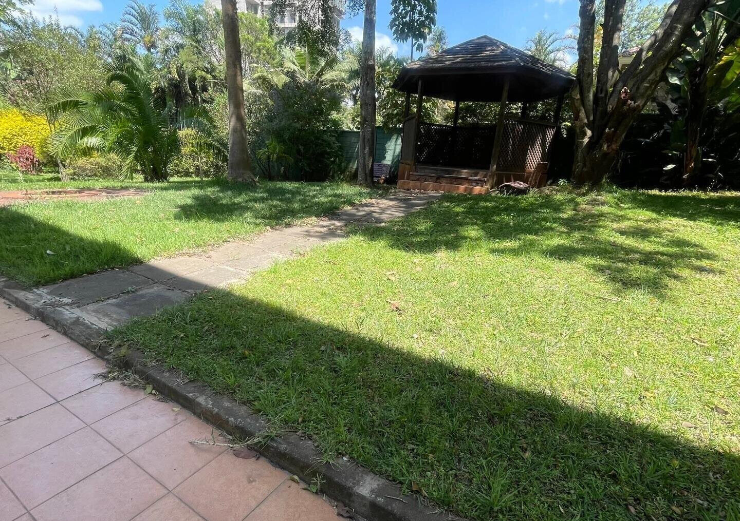 0.5-Acre Family Townhouse with Pool & Gym - Kileleshwa