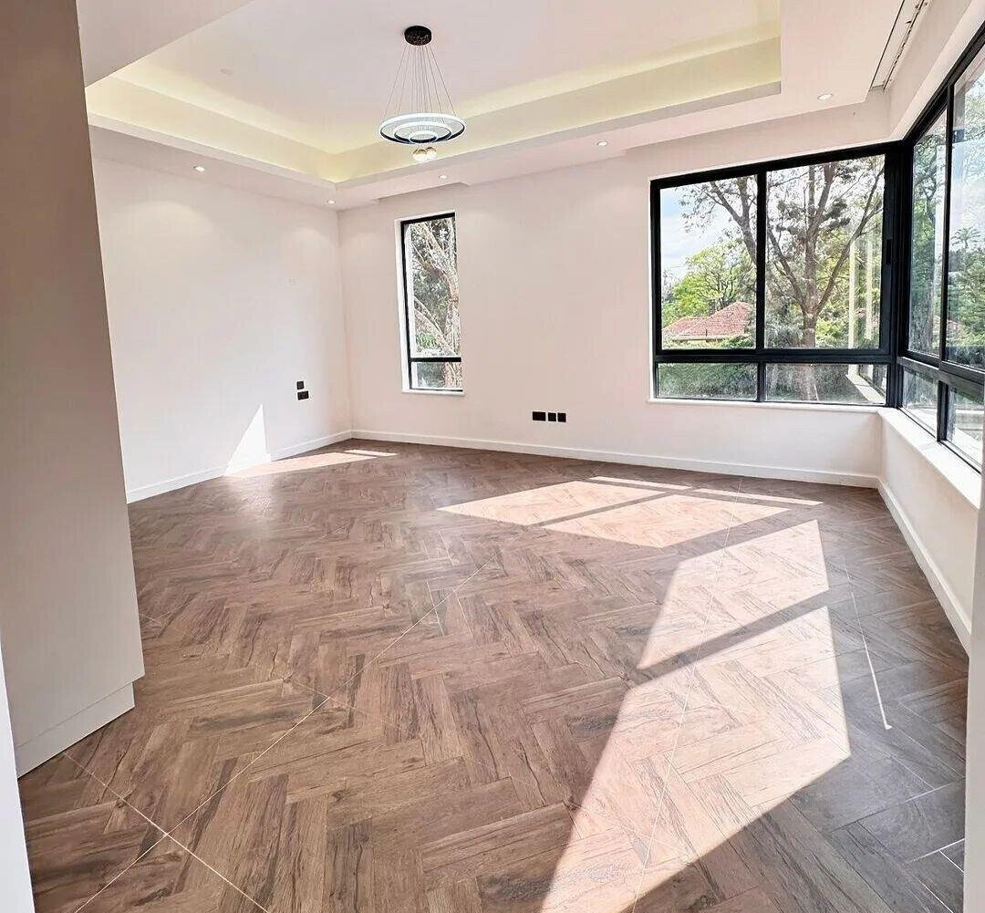 New 4-Ensuite Townhouse with DSQ & Solar - Lavington