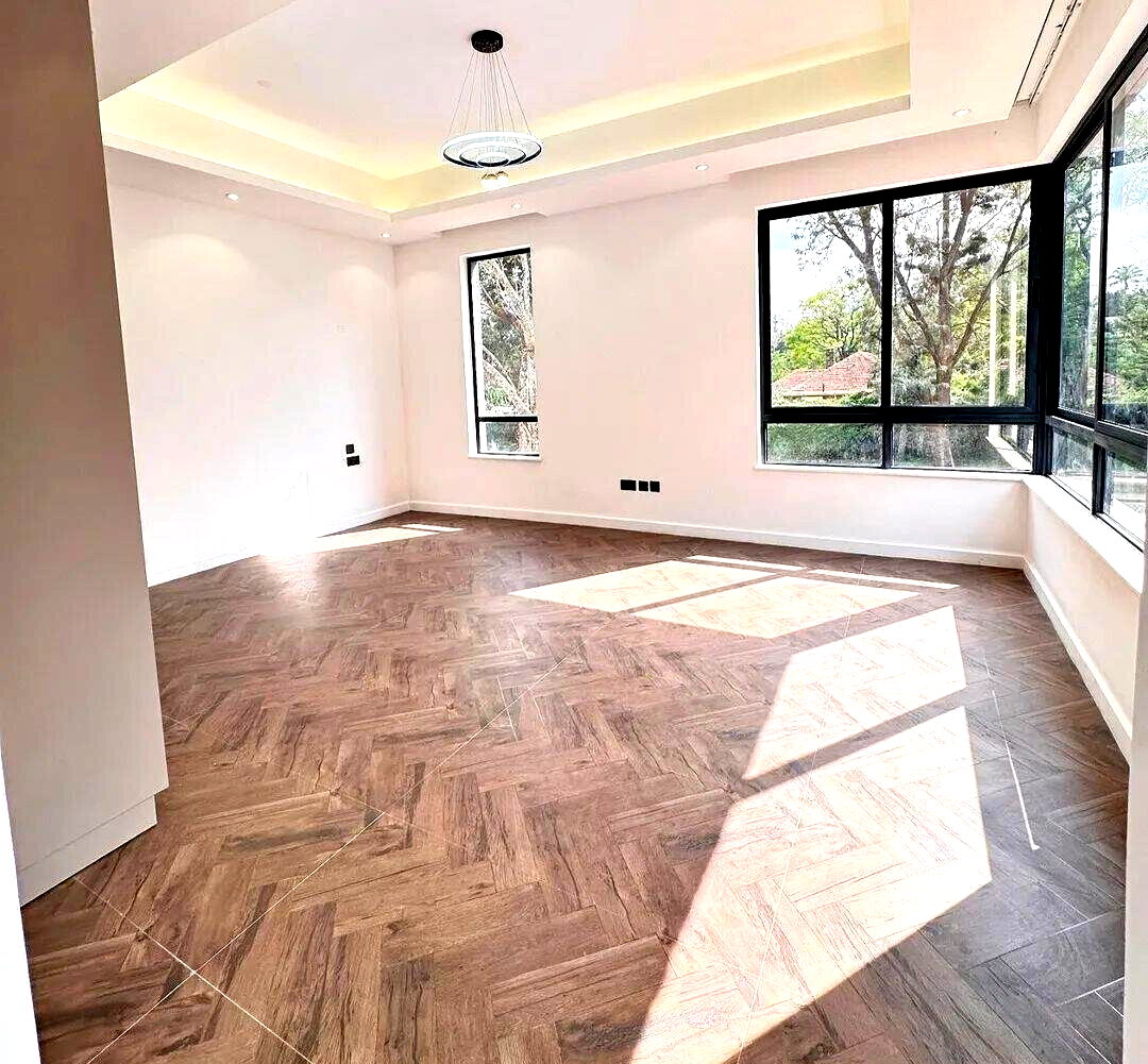 New 4-Ensuite Townhouse with DSQ & Solar - Lavington