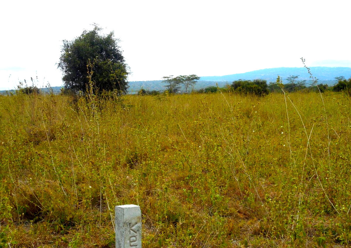 5-Acre Land with Garden and Parking - Mombasa Rd