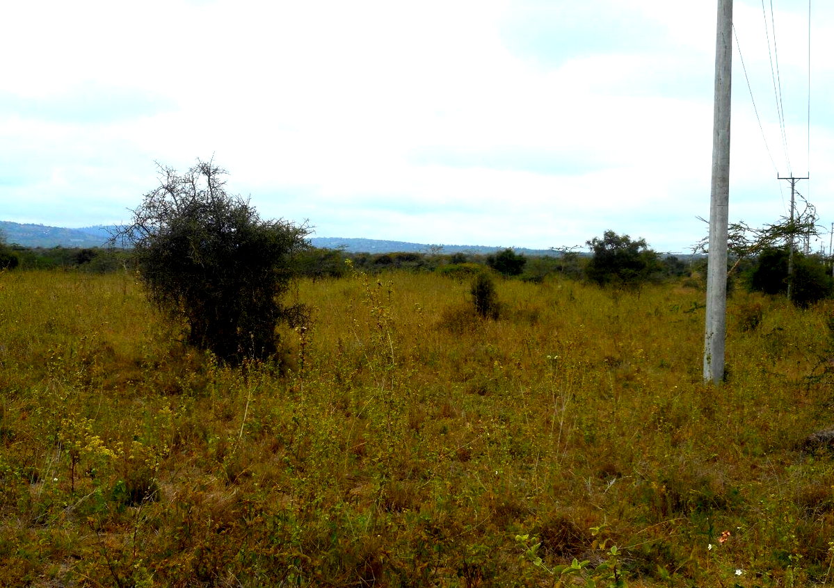 5-Acre Land with Garden and Parking - Mombasa Rd
