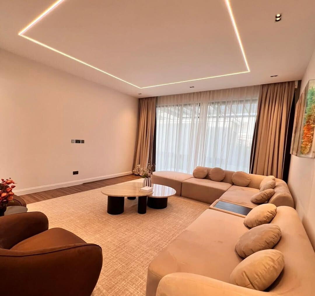 Luxury 5BR Villa on 0.16 Acre Plot