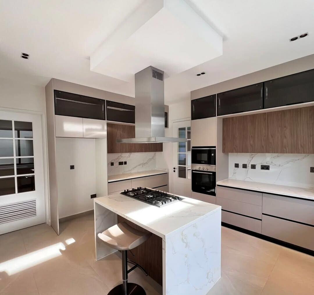 Luxury 5BR Villa on 0.16 Acre Plot