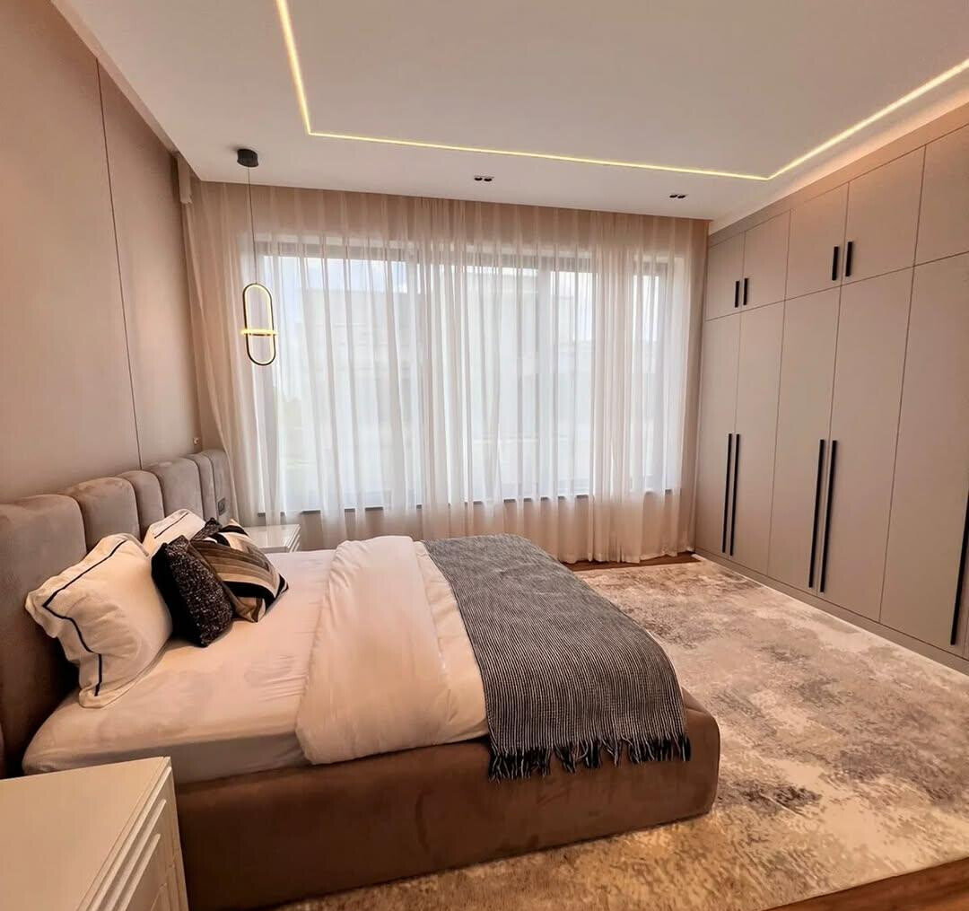 Luxury 5BR Villa on 0.16 Acre Plot