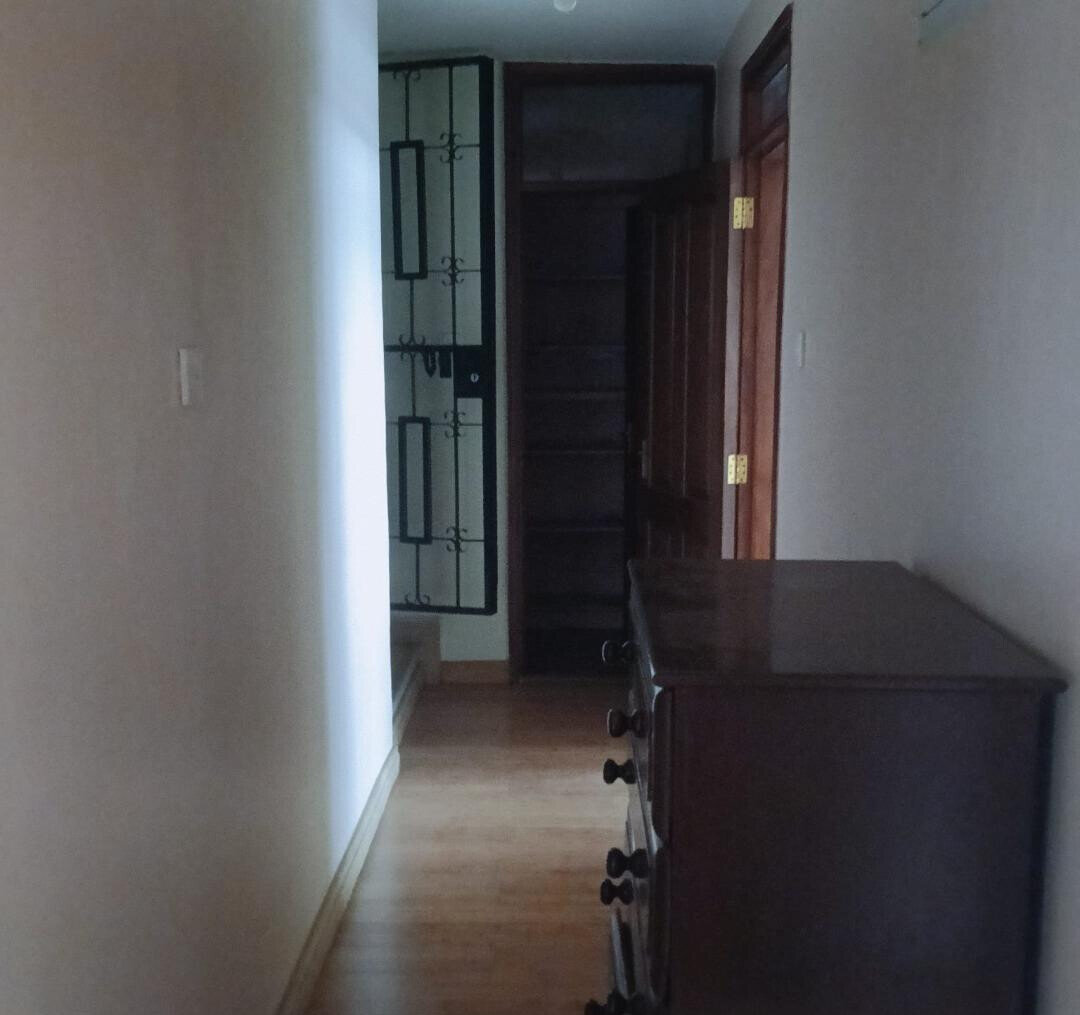 Pet-Friendly 5-Ensuite Townhouse with Shared Pool - Lavington