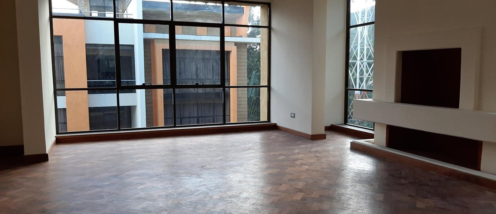 Brand New 5BR Townhouse with Fireplace & DSQ - Kileleshwa