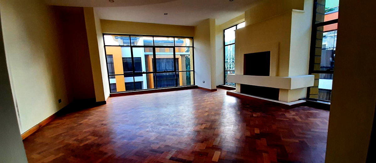 Brand New 5BR Townhouse with Fireplace & DSQ - Kileleshwa