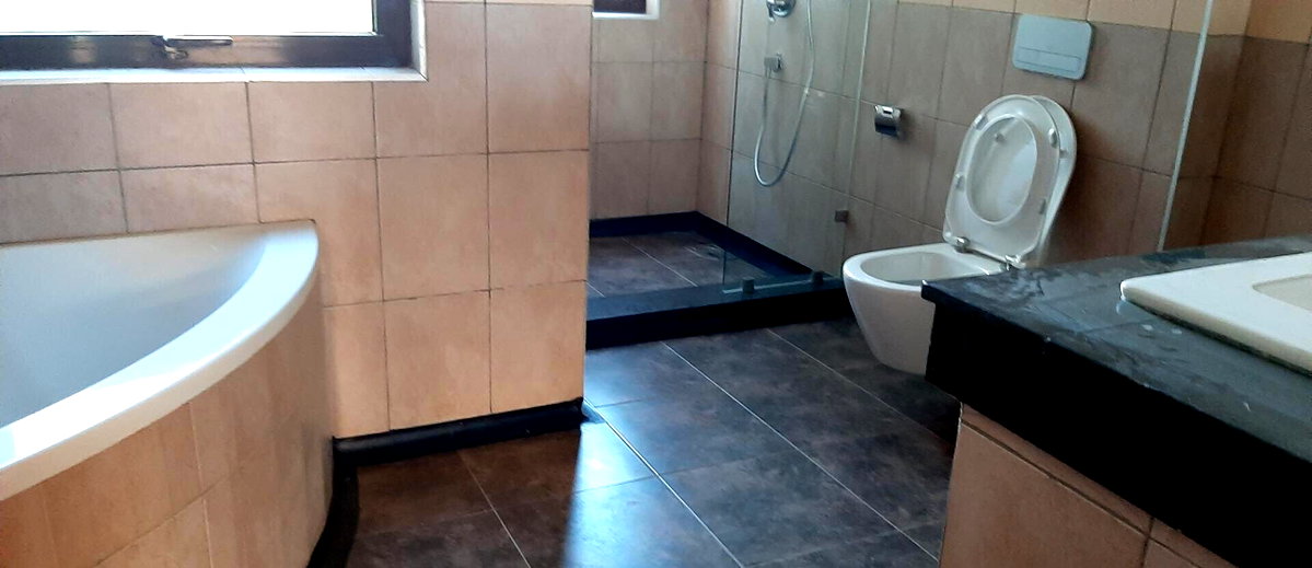 Brand New 5BR Townhouse with Fireplace & DSQ - Kileleshwa