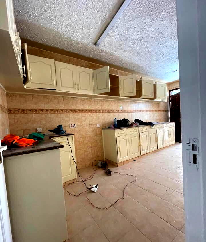 4BR Townhouse with Fireplace & Closed Kitchen - Kileleshwa